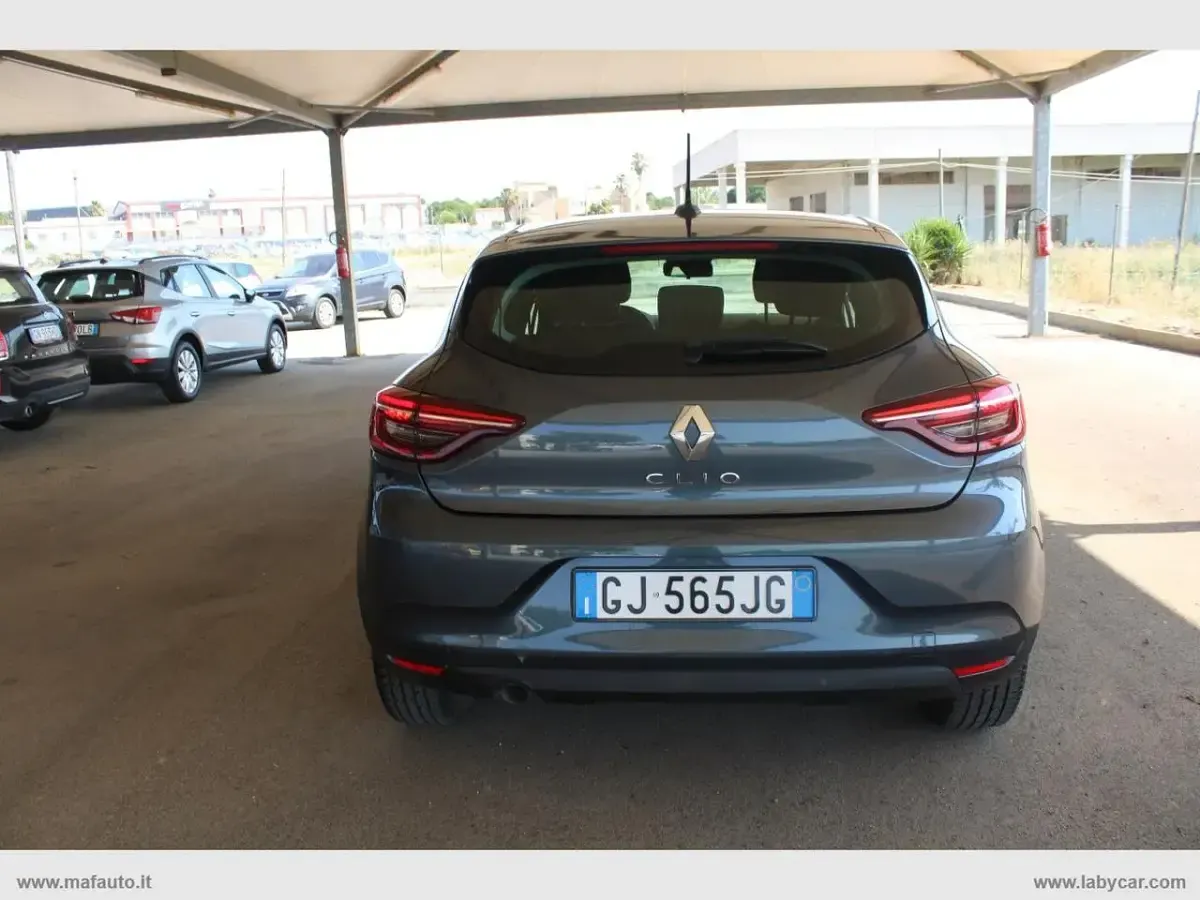 Usata Renault Clio Business 100 CV (73 kW) 2022 Utilitaria