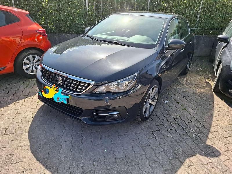 Usata Peugeot 308 Allure 131 CV (96 kW) 2020 Blu/azzurro Berlina