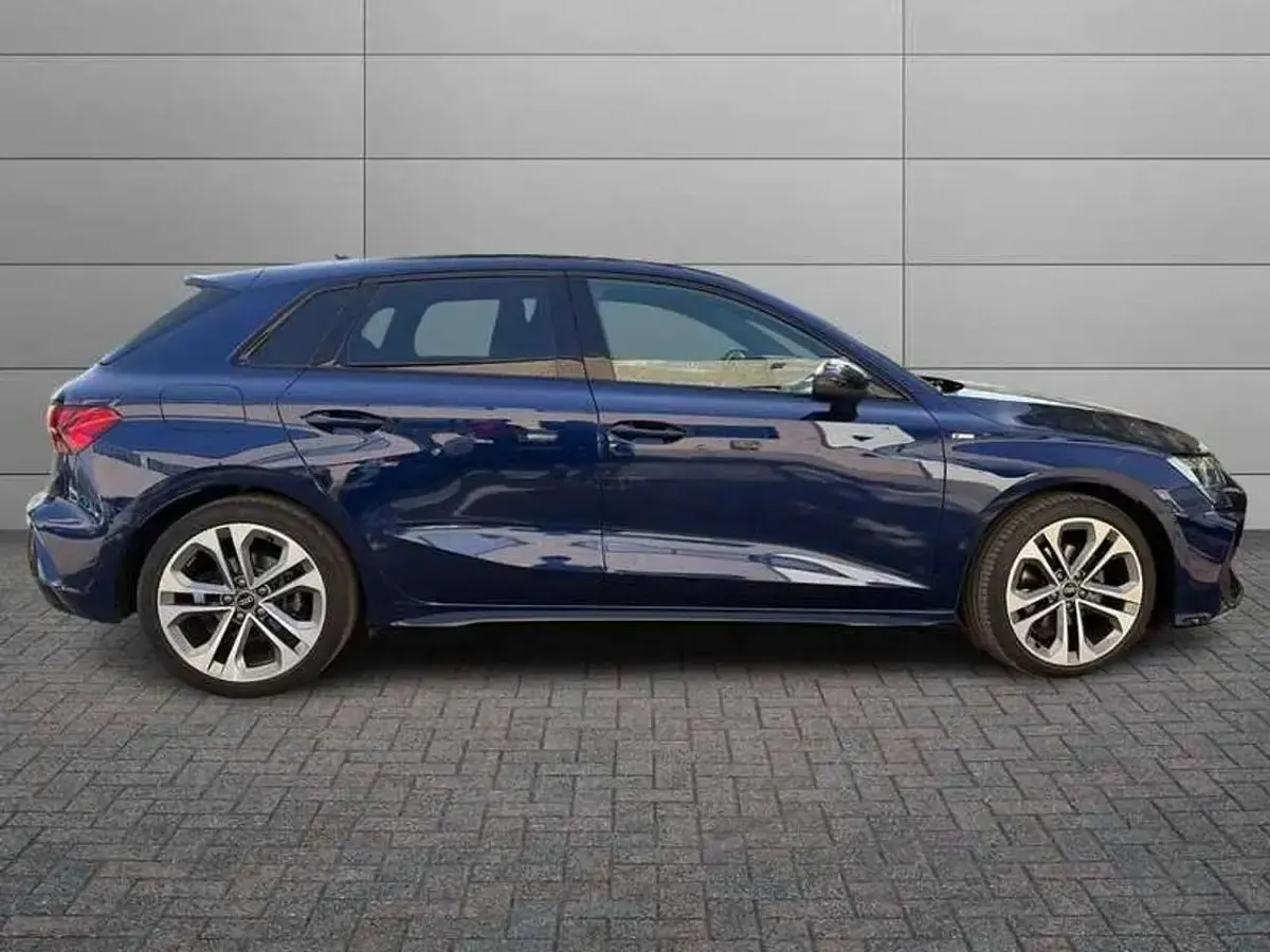 Usata Audi A3 Sportback S-Line 150 CV (110 kW) 2025 Other Utilitaria