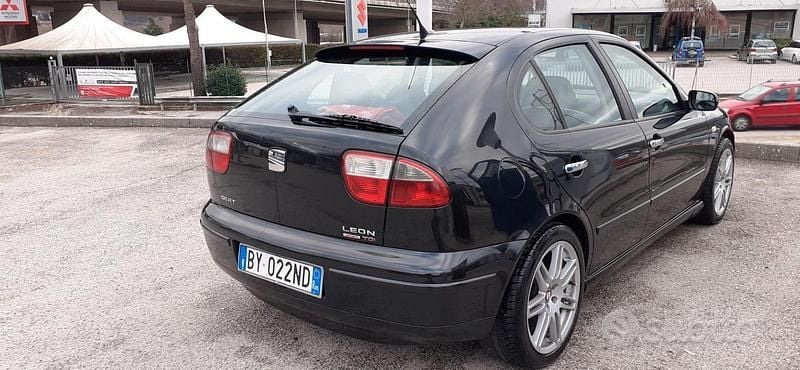 Occasion Seat Leon 150 ch (110 kW) 2002 Noir Citadine
