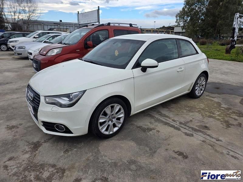 Usata Audi A1 Attraction 104 CV (76 kW) 2010 Bianco Utilitaria