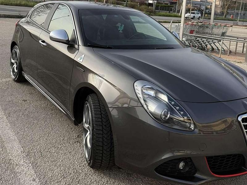 Usata Alfa Romeo Giulietta Distinctive 140 CV (102 kW) 2011 Utilitaria