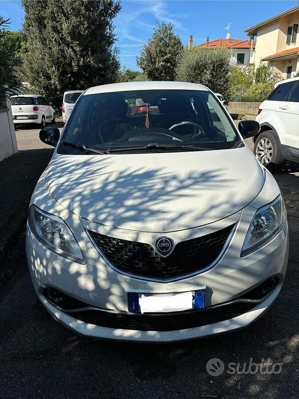 Gebraucht Lancia Ypsilon 95 PS (69 kW) 2016 Kleinwagen