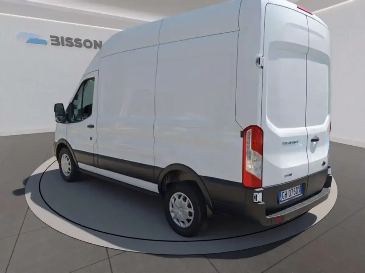 Usata Ford Transit Trend 131 CV (96 kW) 2022 Bianco frozen Furgone