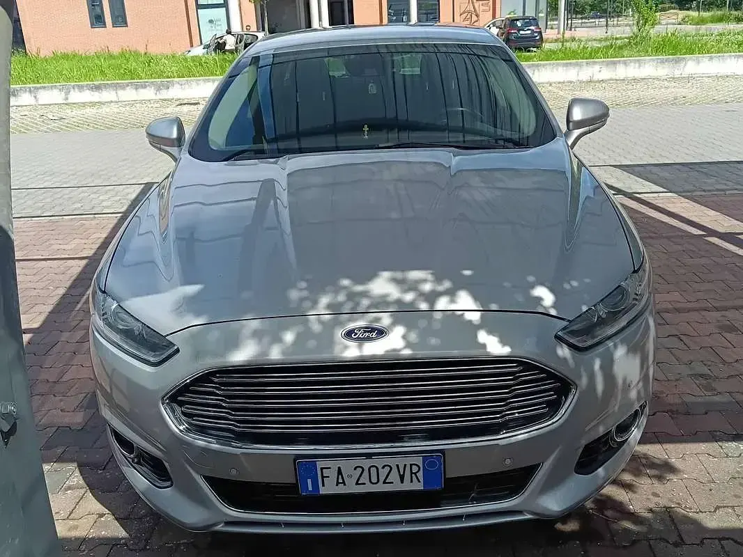 Usata Ford Mondeo Titanium S 179 CV (131 kW) 2015 Grigio Station wagon