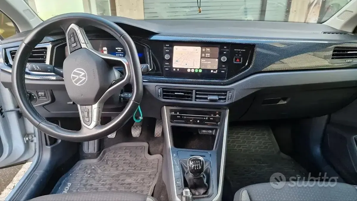 Begagnad VW Polo Life 90 HK (66 kW) 2023 Grå Halvkombi
