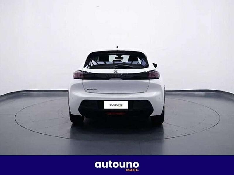 Usata Peugeot 208 Allure 56 kW (77 CV) 2021 Bianco Utilitaria