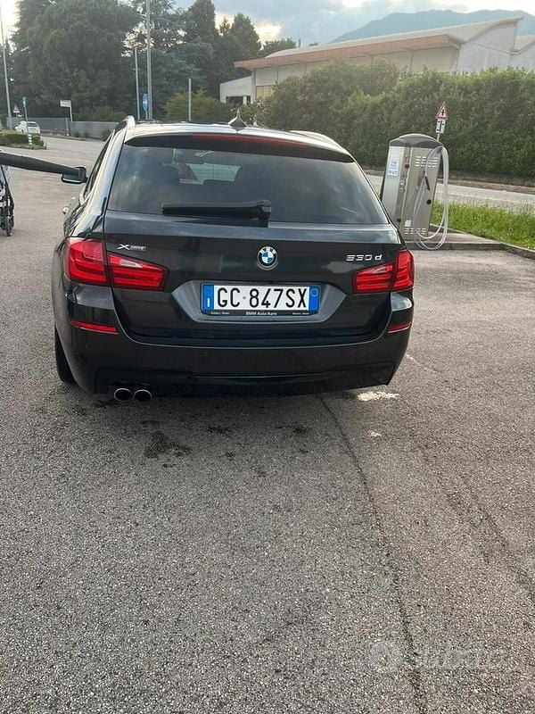 Usata BMW 530 Efficient Dynamics 258 CV (189 kW) 2012 Nero Station wagon