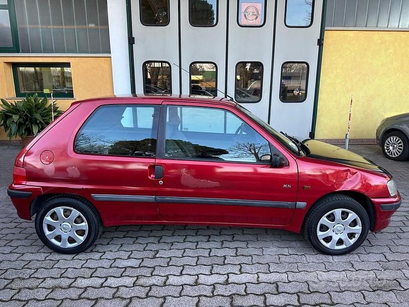 Usata Peugeot 106 60 CV (44 kW) 1998 Rosso Utilitaria