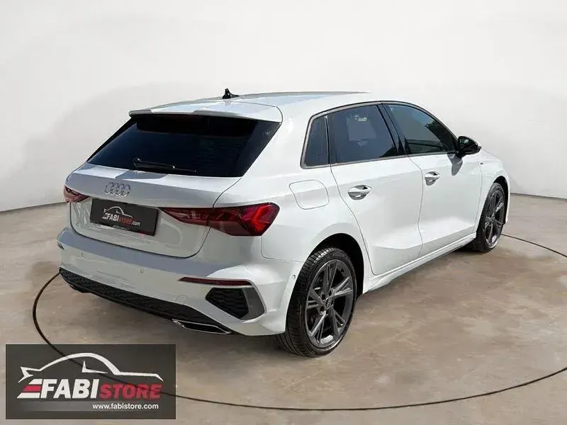 Usata Audi A3 Sportback S-Line 149 CV (109 kW) 2022 Bianco Utilitaria