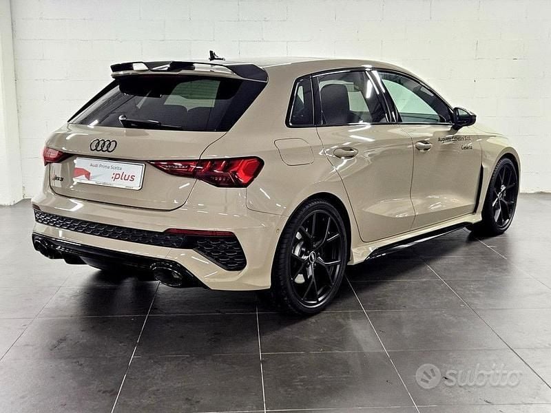 Usata Audi RS3 Comfort 400 CV (294 kW) 2024 Verniciature personalizzate au Berlina