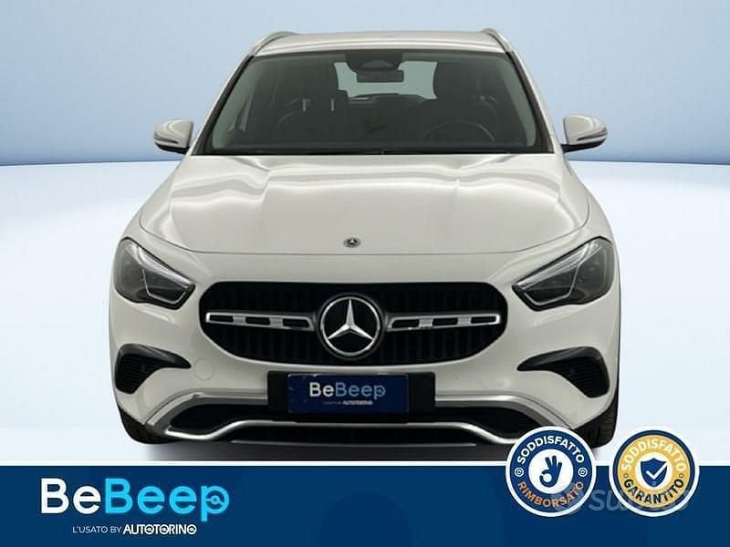 Usata Mercedes GLA200 Advanced Plus 150 CV (110 kW) 2023 Bianco pastello SUV
