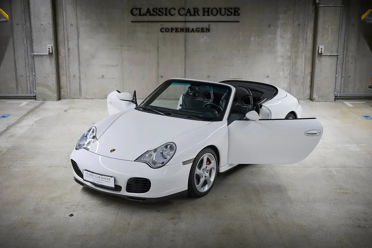 Usata Porsche 911 Carrera 4S 355 CV (261 kW) 2004 Bianco Coupé