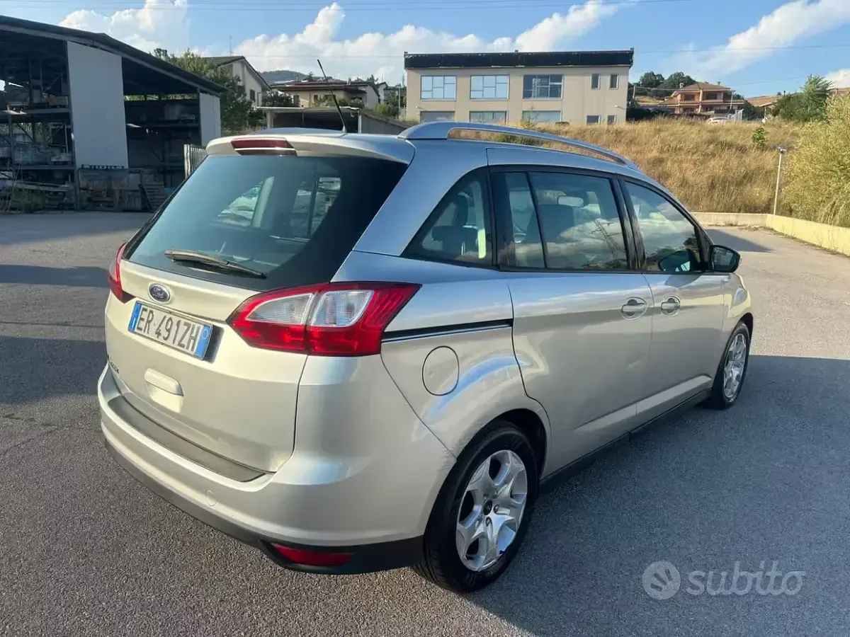 Usata Ford C-MAX Titanium 95 CV (69 kW) 2013 Grigio Monovolume