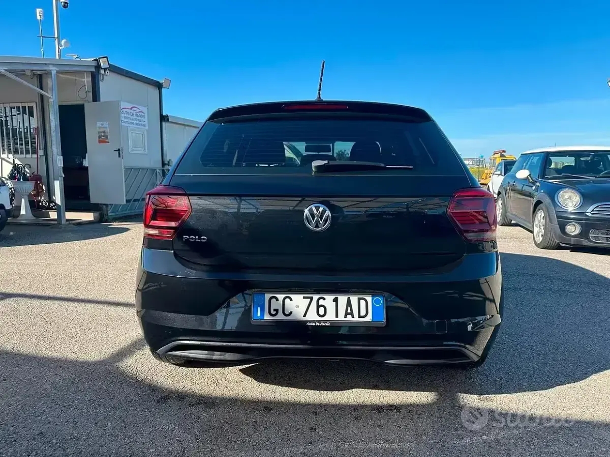 Usata VW Polo Trendline 75 CV (55 kW) 2018 Nero Utilitaria