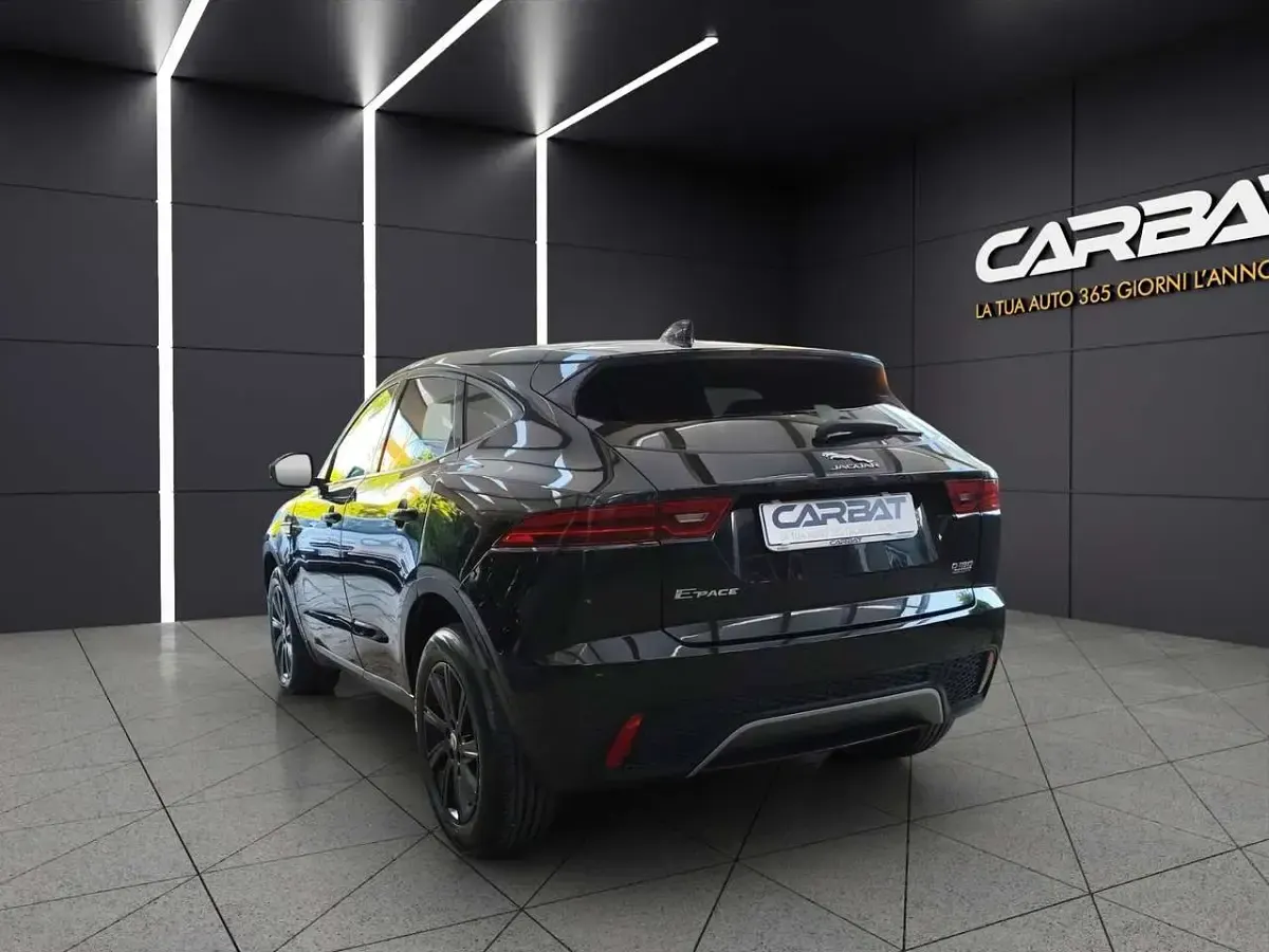 Usata Jaguar E-Pace R-Dynamic 180 CV (132 kW) 2019 Nero SUV