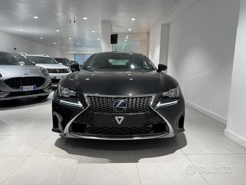 Usata Lexus RC300h Sport Line 181 CV (133 kW) 2016 Nero Coupé