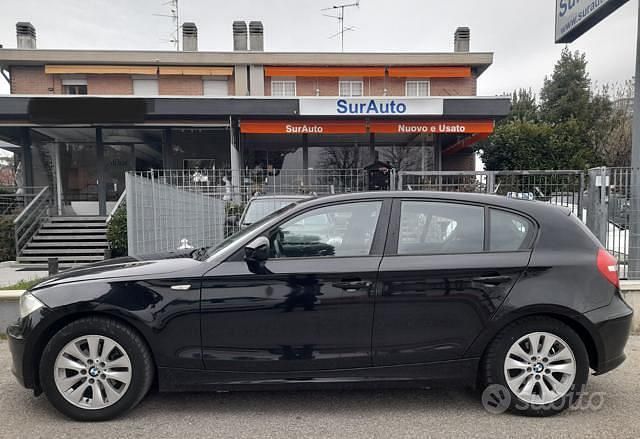 Usata BMW 116 116 CV (85 kW) 2010 Nero Utilitaria
