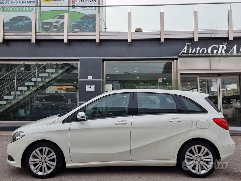 Occasion Mercedes B180 Executive 110 PK (80 kW) 2014 Wit MPV
