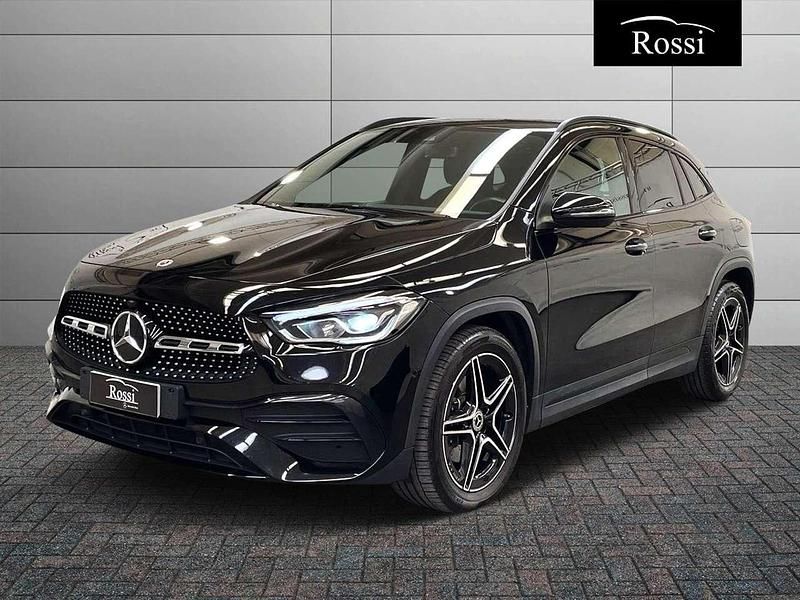 Usata Mercedes GLA200 Premium 150 CV (110 kW) 2023 Nero metallizzato SUV
