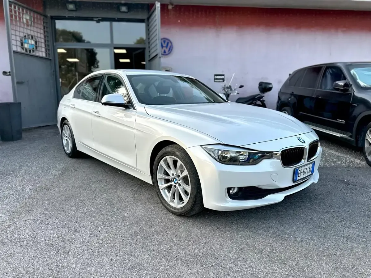 Usata BMW 318 Comfort Edition 143 CV (105 kW) 2013 Bianco Berlina