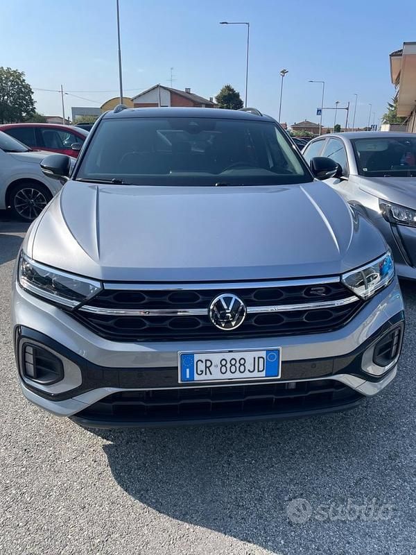 Usata VW T-Roc R-line 150 CV (110 kW) 2023 Grigio SUV