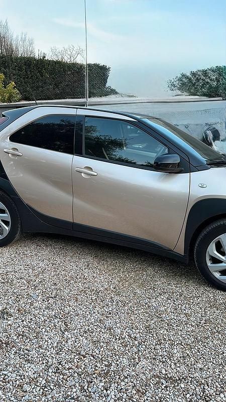 Usata Toyota Aygo X Trend 72 CV (52 kW) 2022 Giallo SUV