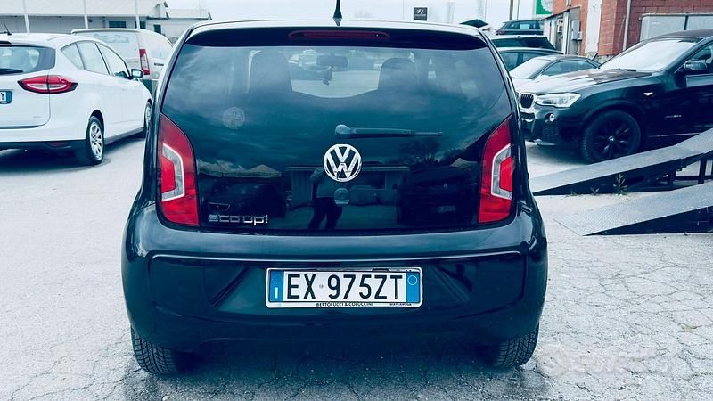 Usata VW up! Move 68 CV (50 kW) 2015 Nero Utilitaria