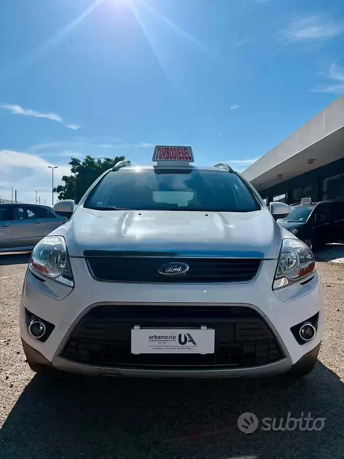 Usata Ford Kuga 140 CV (102 kW) 2012 Bianco SUV