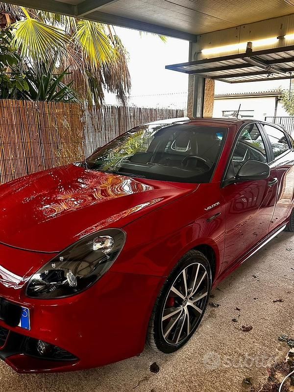 Usata Alfa Romeo Giulietta Veloce 241 CV (177 kW) 2016 Rosso Utilitaria