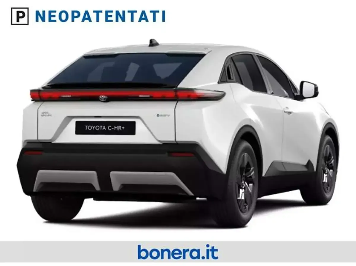 Nuova Toyota C-HR+ 164 kW (224 CV) 2026 Platinum white SUV