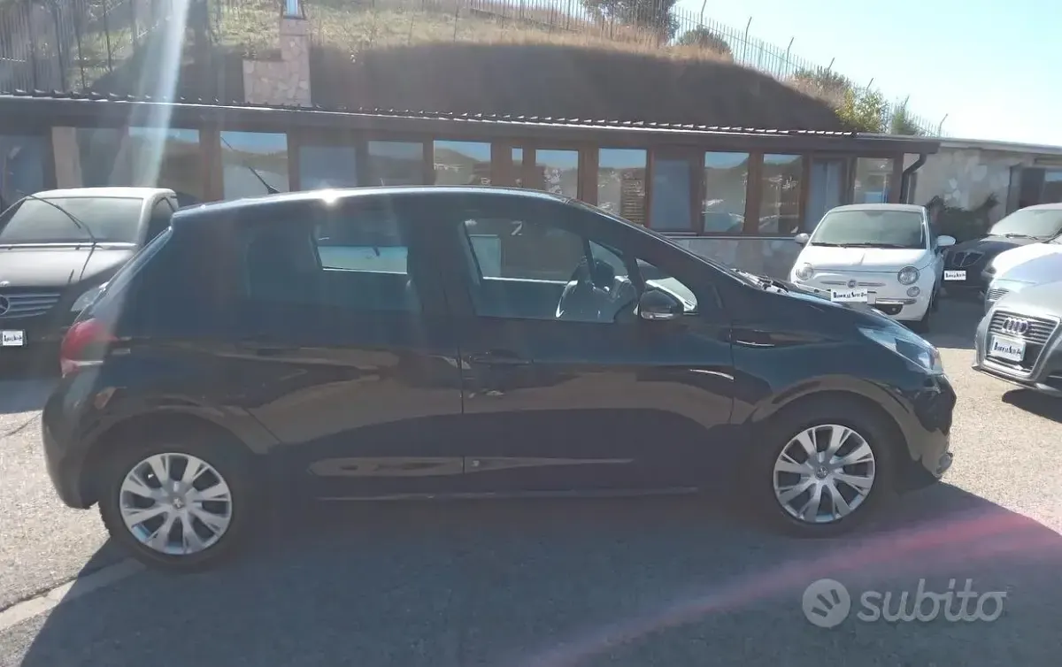 Usata Peugeot 208 Active 68 CV (50 kW) 2016 Grigio Utilitaria