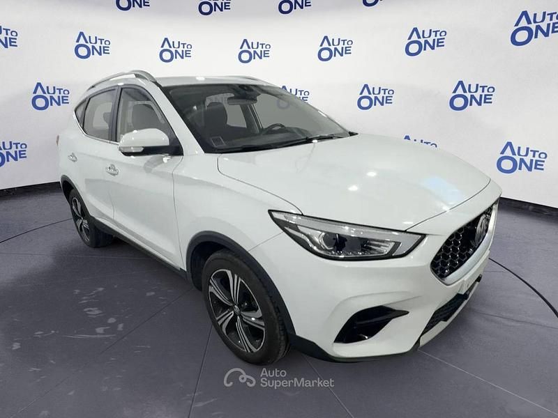 Usata MG ZS Luxury 106 CV (77 kW) 2023 Bianco SUV