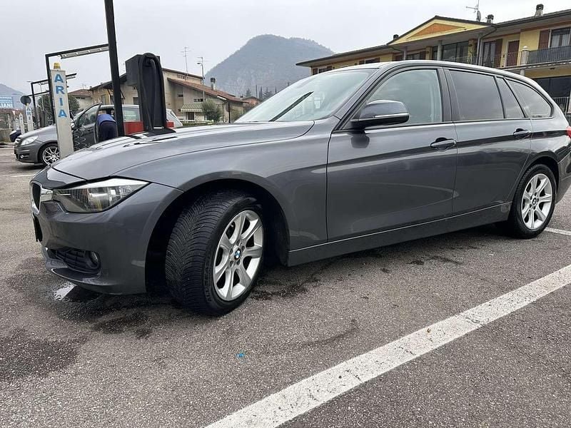Usata BMW 320 184 CV (135 kW) 2015 Grigio Station wagon
