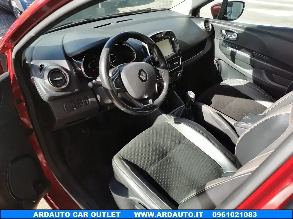 Usata Renault Clio 89 CV (65 kW) 2017 Rosso Utilitaria