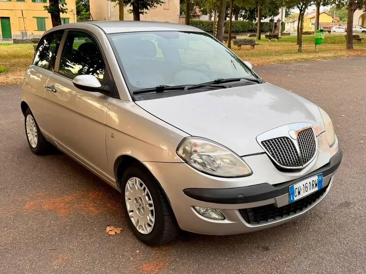 Usata Lancia Ypsilon 69 CV (50 kW) 2005 Utilitaria