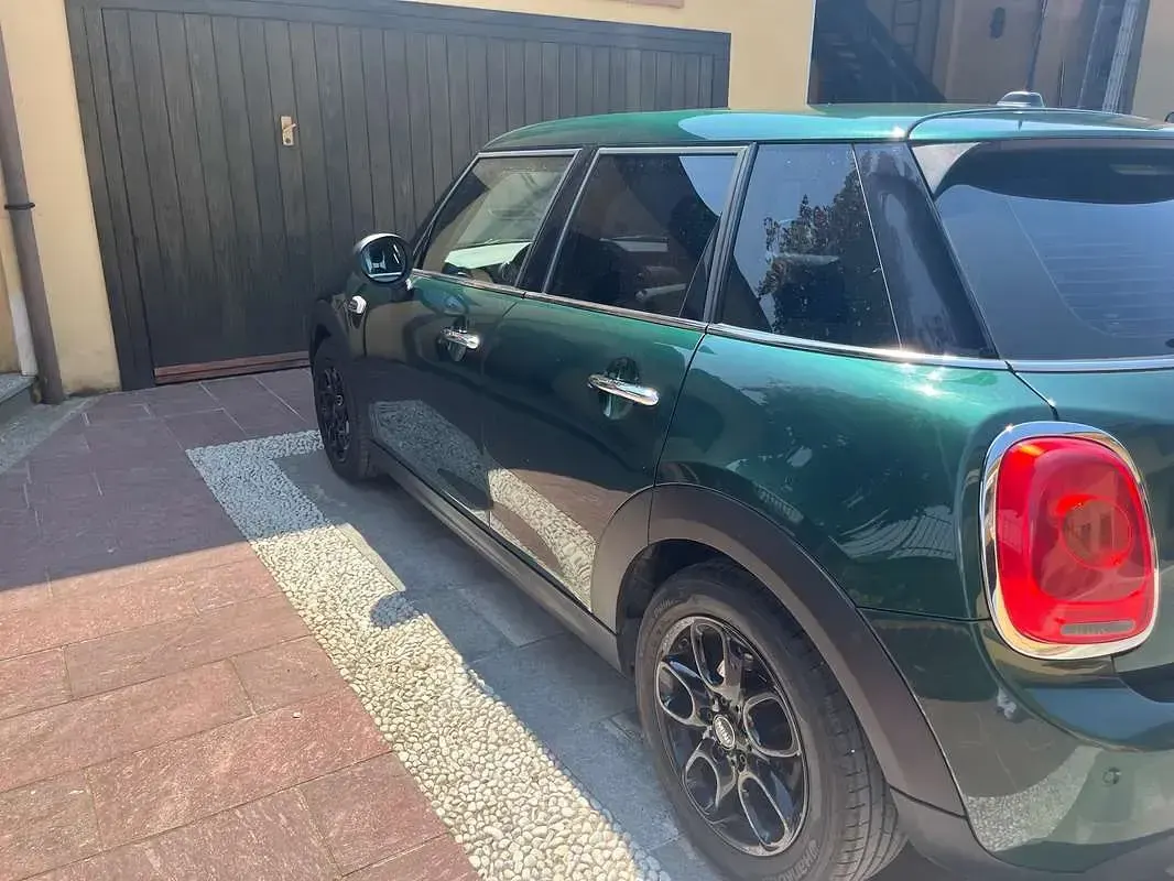 Usata Mini ONE 75 CV (55 kW) 2017 Verde Utilitaria