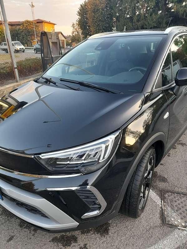 Usata Opel Crossland Elegance 110 CV (80 kW) 2023 Nero SUV