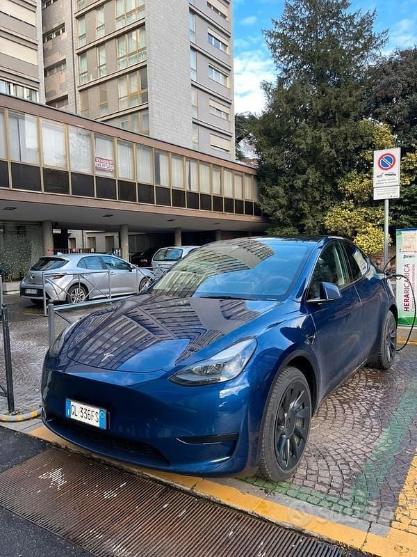 Occasion Tesla Model Y RWD 219 kW (299 ch) 2022 Bleue SUV