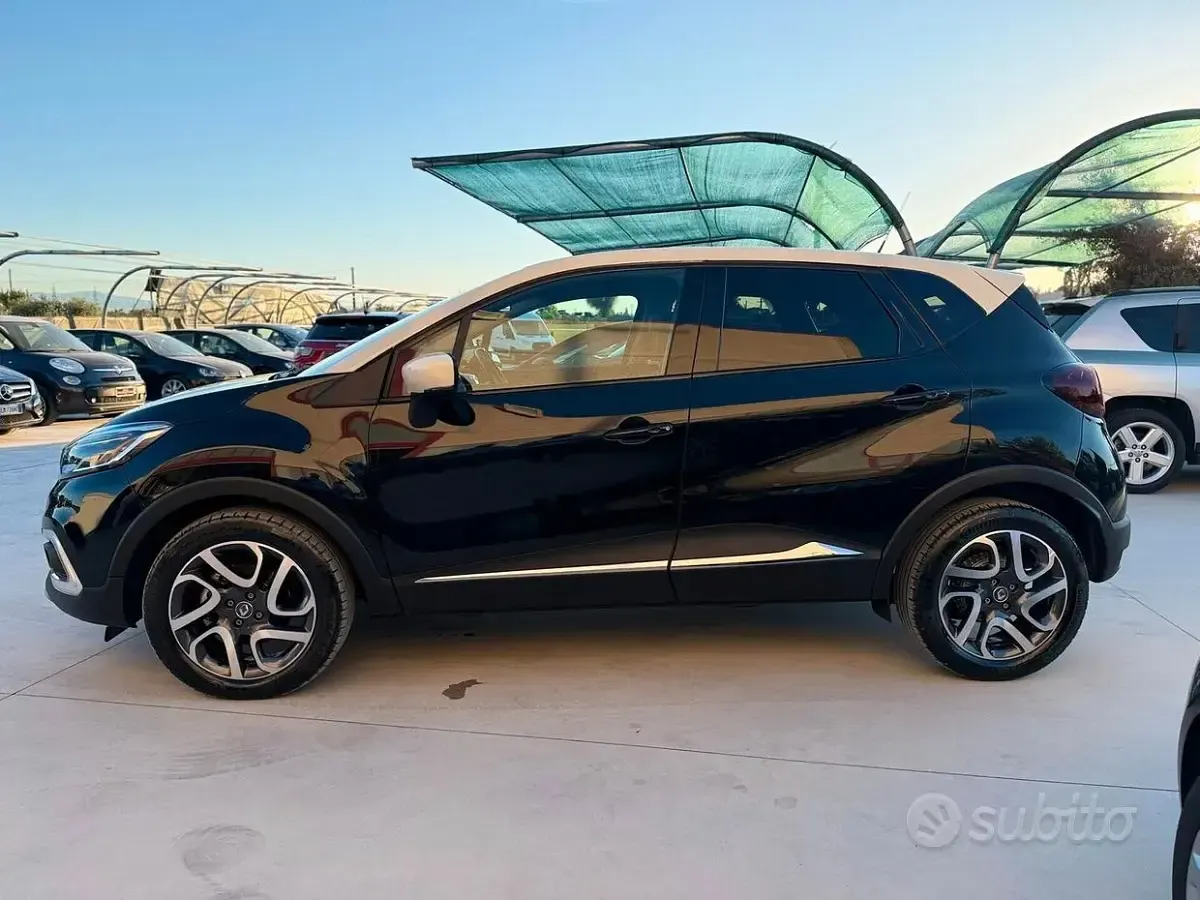 Usata Renault Captur 110 CV (80 kW) 2018 Nero SUV