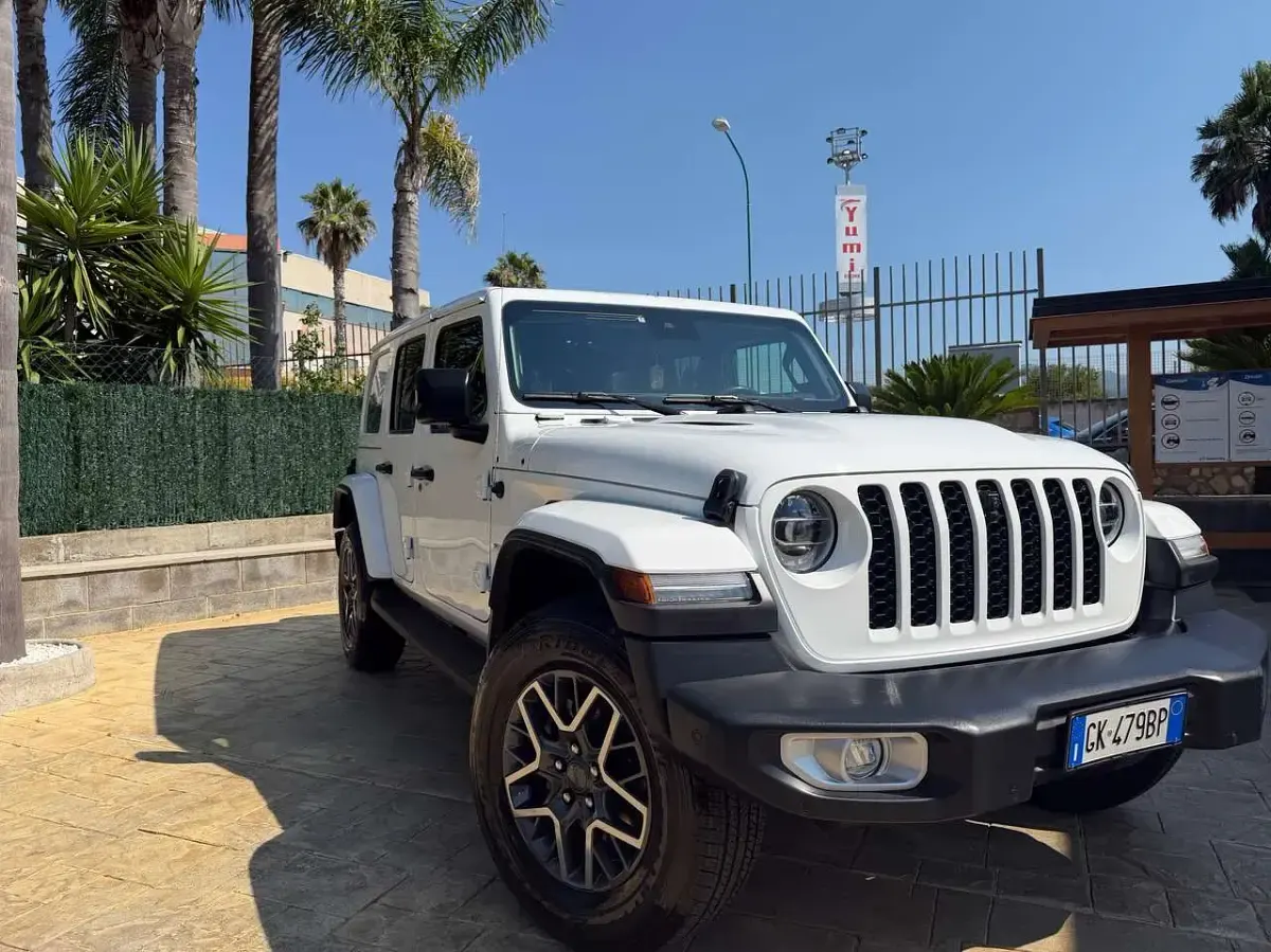 Usata Jeep Wrangler Sahara 272 CV (200 kW) 2022 Bianco SUV