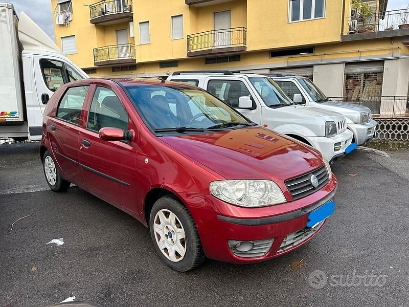 Usata Fiat Punto 60 CV (44 kW) 2006 Rosso Utilitaria