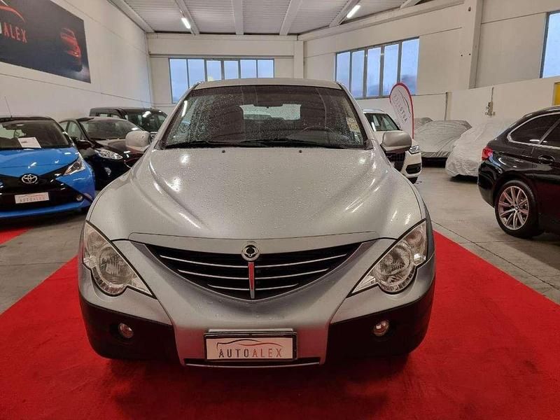 Usata Ssangyong (KGM) Actyon 141 CV (103 kW) 2007 Argento SUV