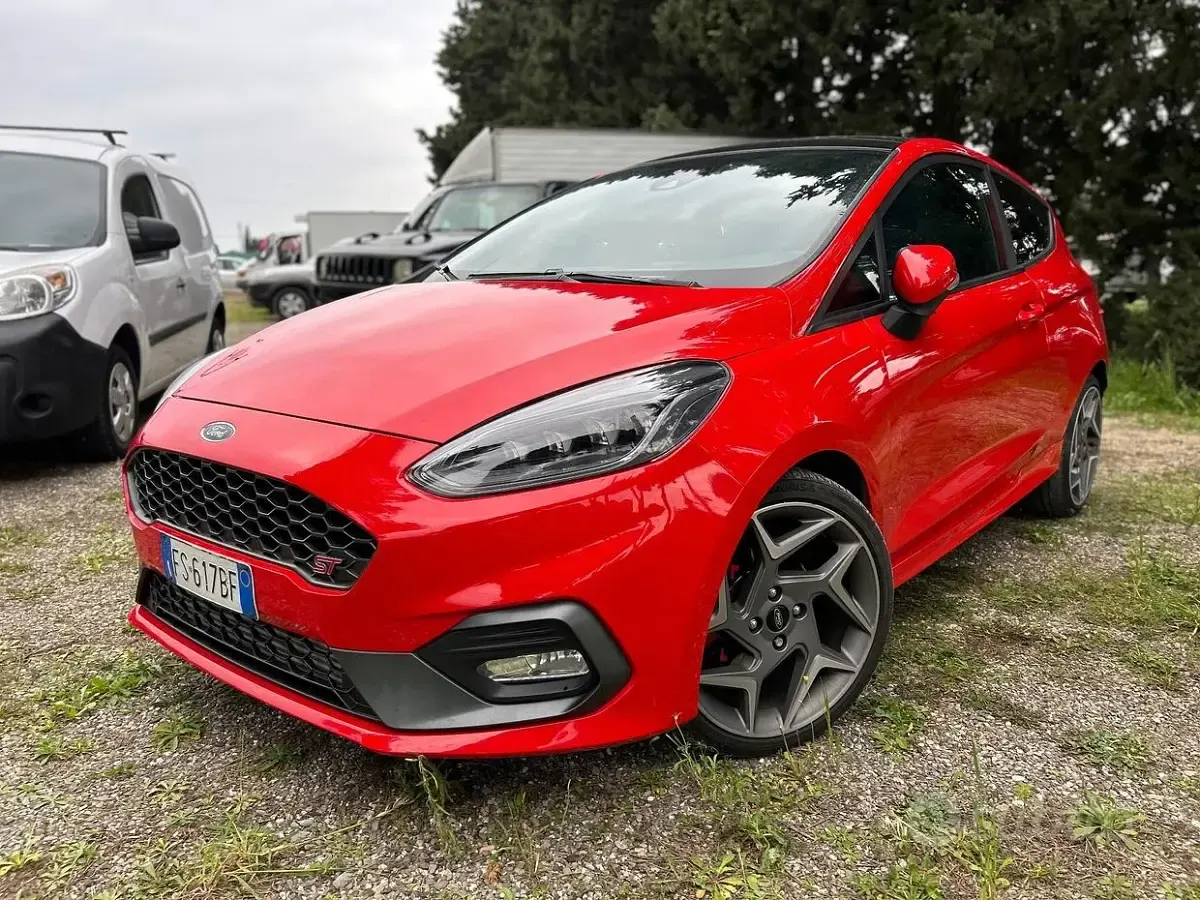 Usata Ford Fiesta ST 205 CV (150 kW) 2018 Rosso Berlina