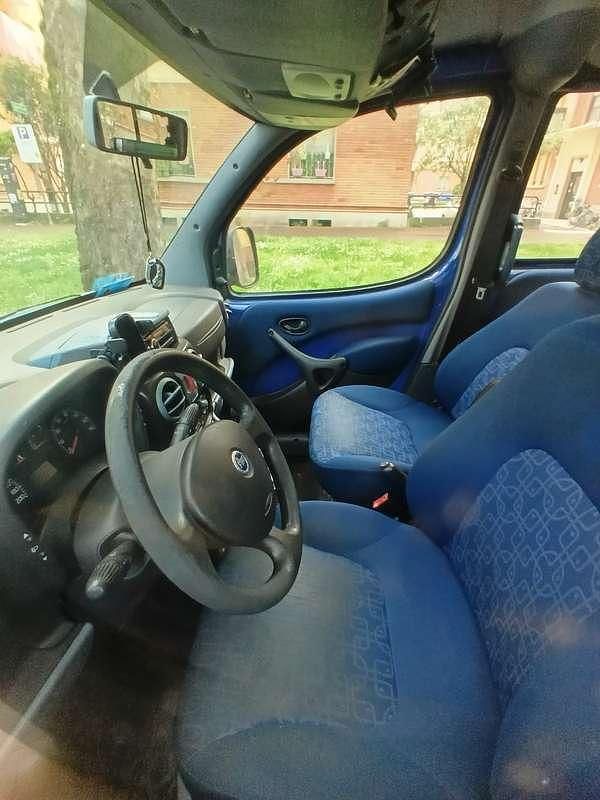 Usata Fiat Doblò 105 CV (77 kW) 2004 Blu/azzurro Monovolume