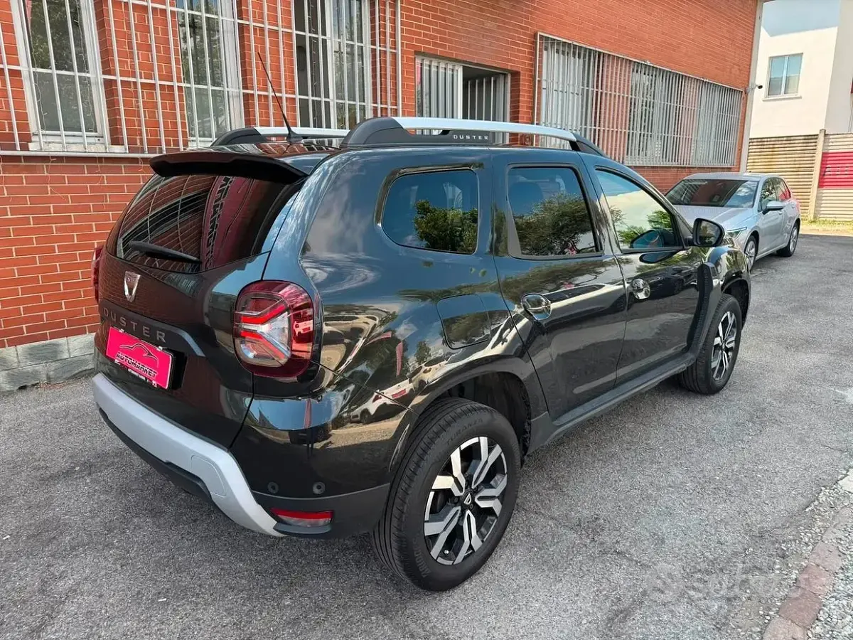 Usata Dacia Duster Prestige 101 CV (74 kW) 2022 Nero SUV