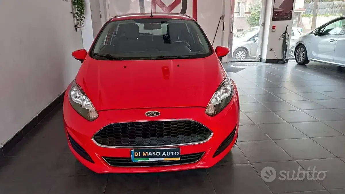 Usata Ford Fiesta Titanium 95 CV (69 kW) 2017 Rosso Utilitaria