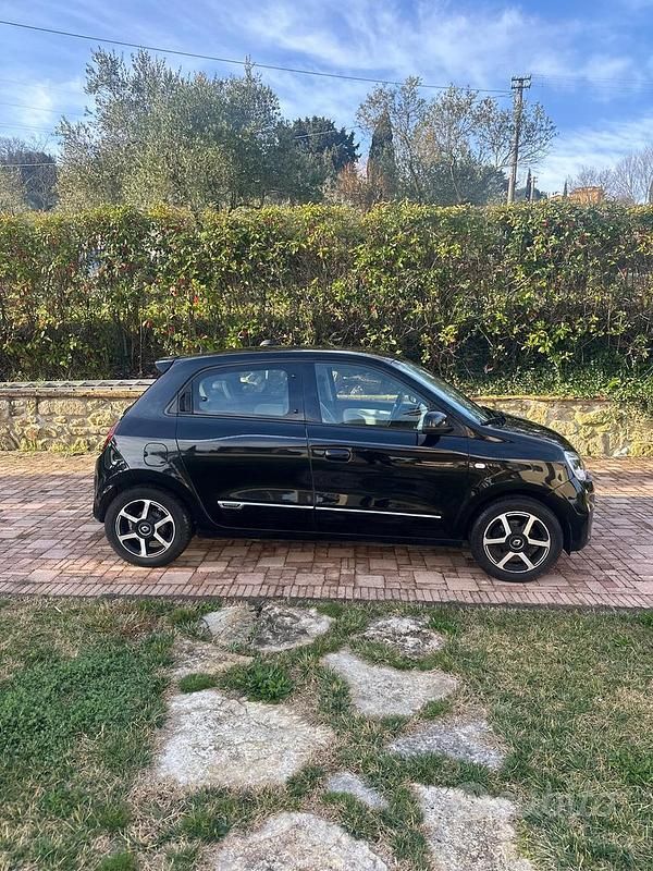 Usata Renault Twingo Intens 65 CV (47 kW) 2020 Nero Utilitaria