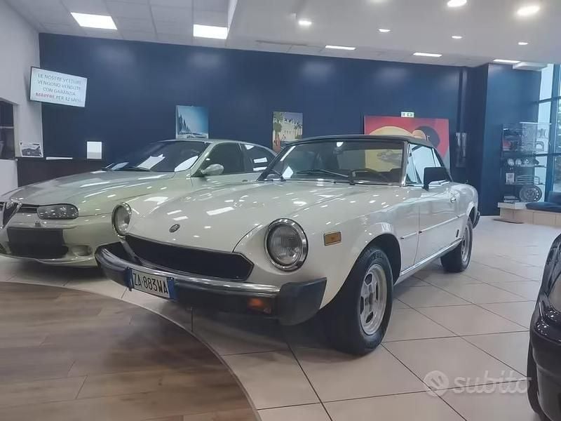 Usata Fiat 124 Spider 105 CV (77 kW) 1981 Cabrio