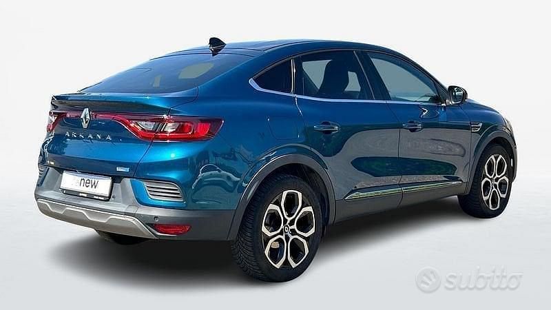 Usata Renault Arkana Intens 145 CV (106 kW) 2022 Blu SUV